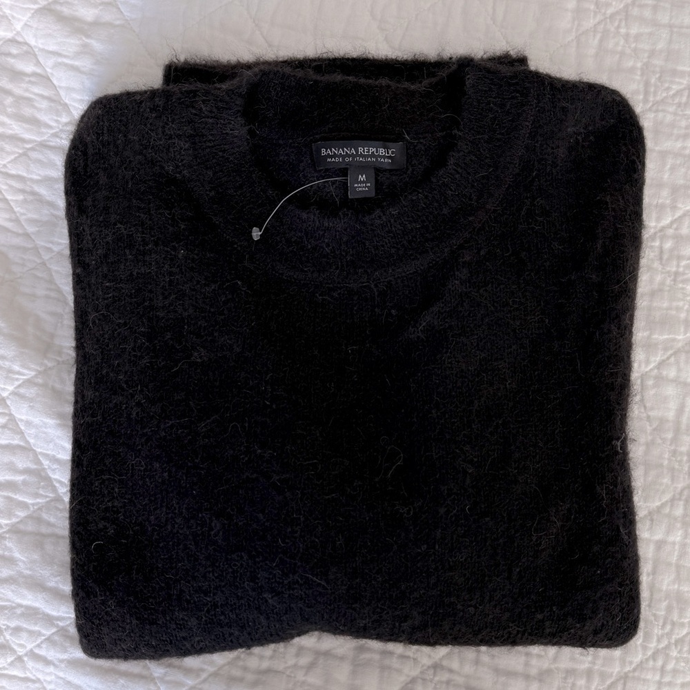Banana Republic Black Sweater - Picture 2 of 12